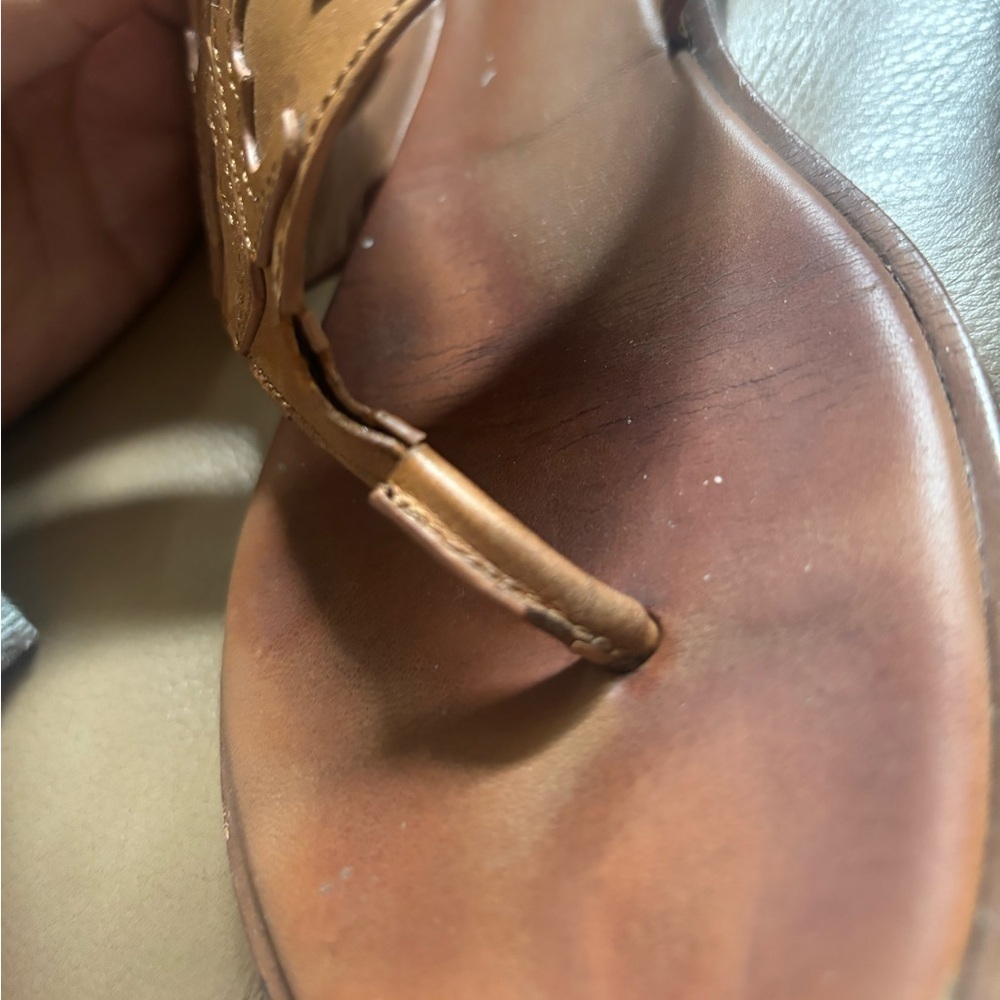 Tory Burch tan shoes - Picture 5 of 6